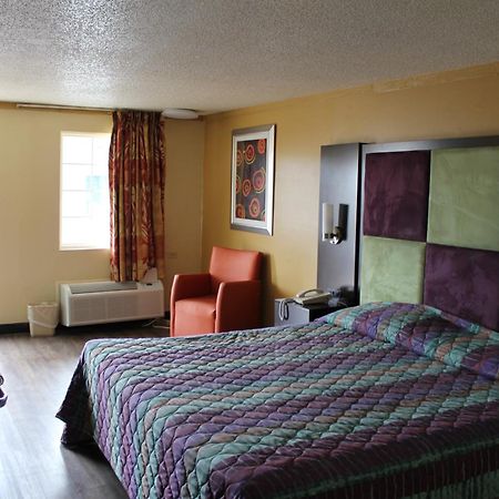 Executive Inn & Suites แนชวิลล์ ภายนอก รูปภาพ