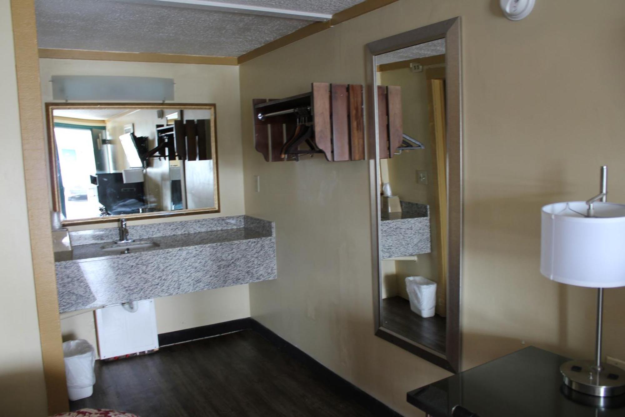 Executive Inn & Suites แนชวิลล์ ภายนอก รูปภาพ