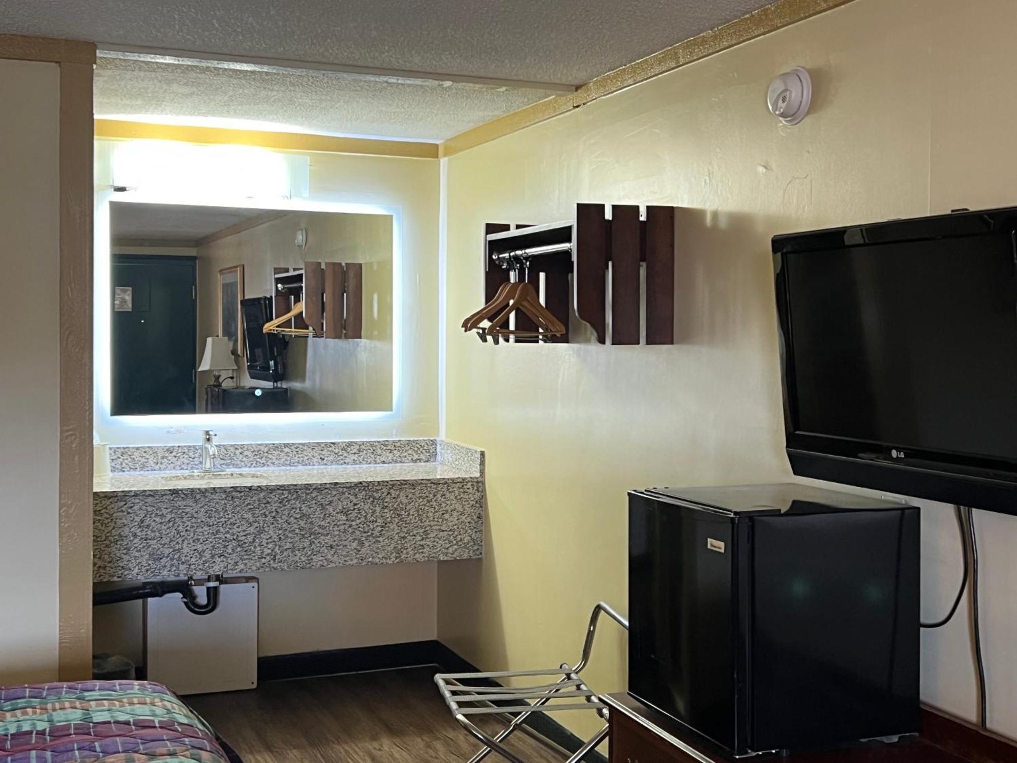 Executive Inn & Suites แนชวิลล์ ภายนอก รูปภาพ